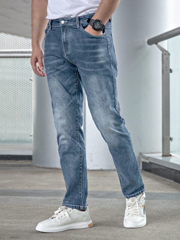 Men Slant Pocket Straight Leg Jeans