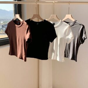 Comfortcana 4pcs/Set Women's Casual Plain Fitted Cropped Round Neck Short Sleeve T-Shirt, Summer